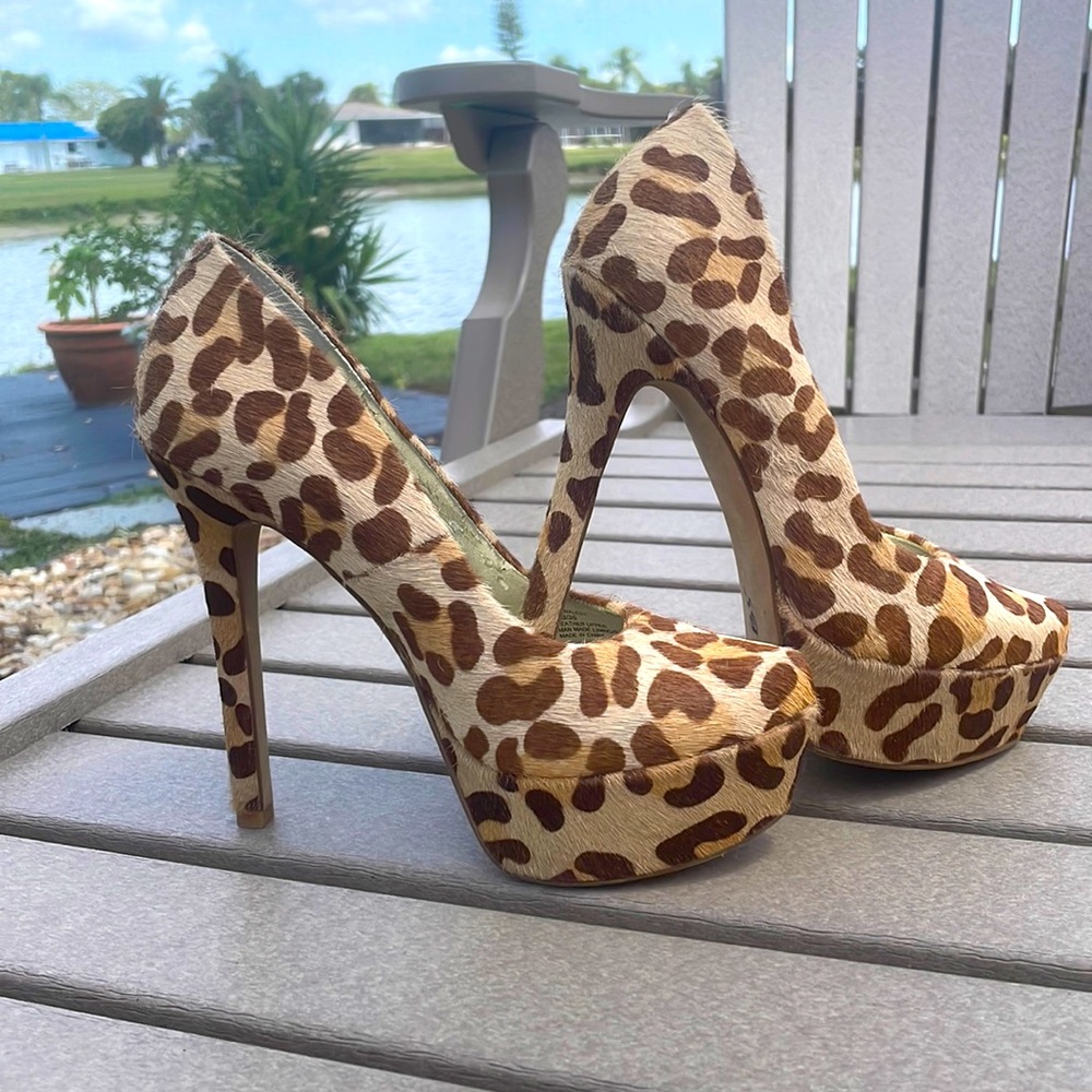 Jessica Simpson Waleo 2 platform pump - SZ 6B. Festival